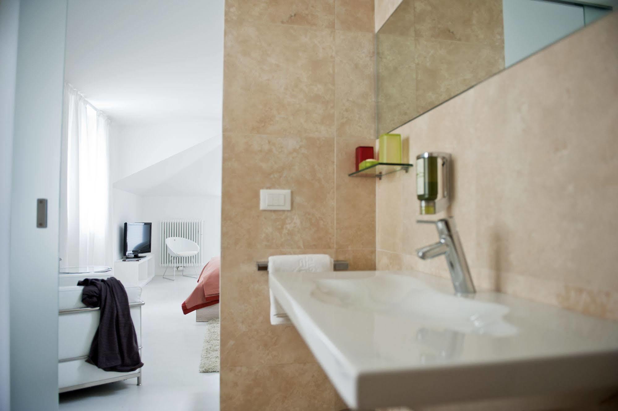 Boutique Imperialart Hotel 4*